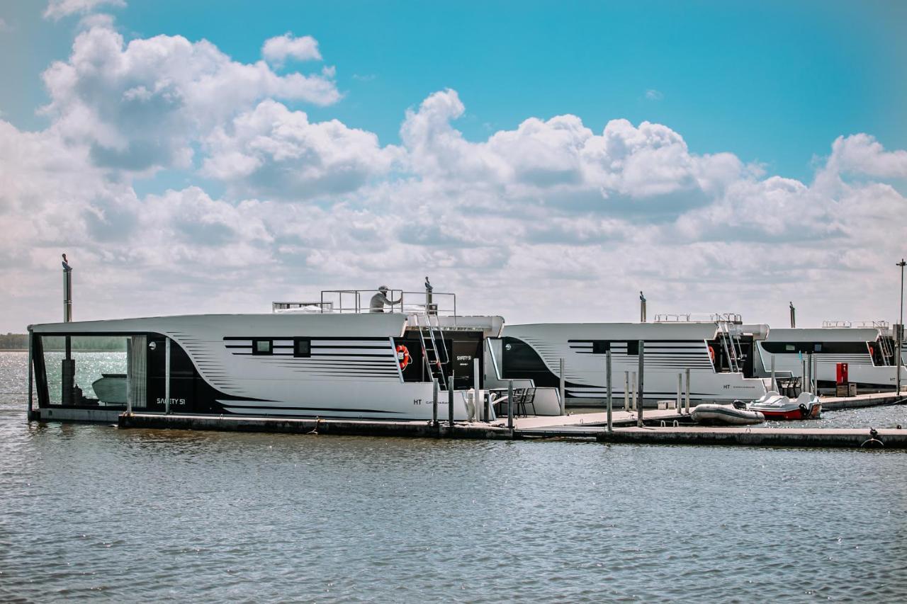 Grand Ht Houseboats - Domki Na Wodzie - Sauna, Jacuzzi, Kominek Миелно Екстериор снимка