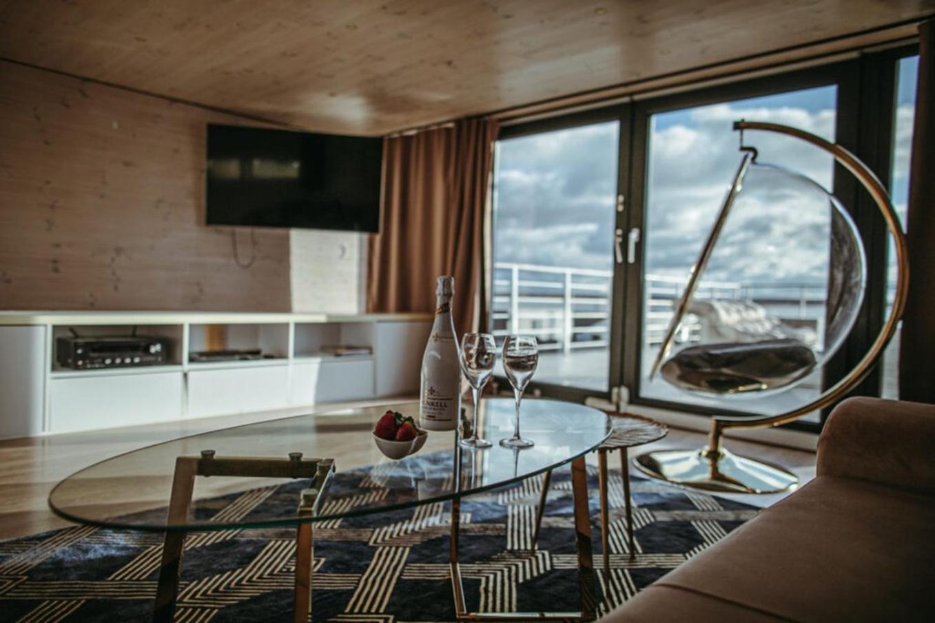 Grand Ht Houseboats - Domki Na Wodzie - Sauna, Jacuzzi, Kominek Миелно Екстериор снимка