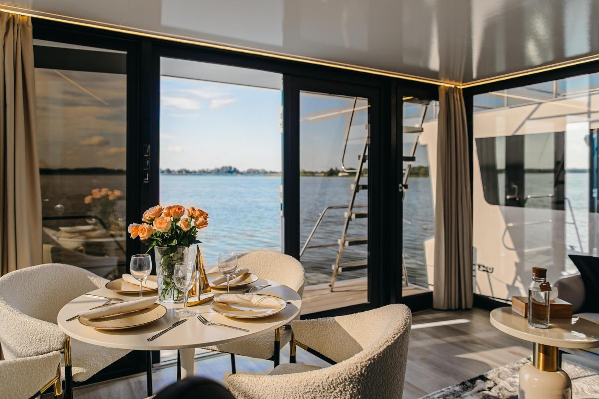 Grand Ht Houseboats - Domki Na Wodzie - Sauna, Jacuzzi, Kominek Миелно Стая снимка
